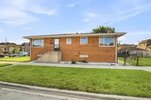 5401 S Millard Ave, Chicago, IL 60632 - Photo 2