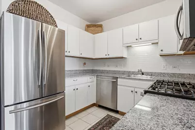 645 N Kingsbury Street #1207, Chicago, IL 60610 - Photo 4