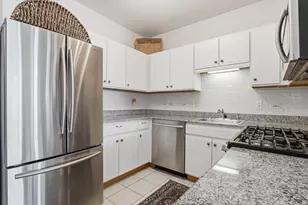 645 N Kingsbury St, Chicago, IL 60610 - Photo 4