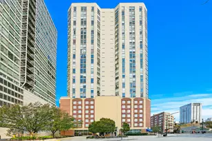645 N Kingsbury St, Chicago, IL 60610 - Photo 1