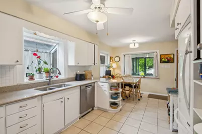2149 Hartrey Avenue, Evanston, IL 60201 - Photo 12