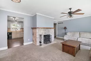 922 W Vanmeter St, Kankakee, IL 60901 - Photo 4