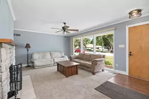 922 W Vanmeter St, Kankakee, IL 60901 - Photo 2