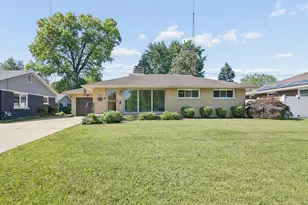 922 W Vanmeter St, Kankakee, IL 60901 - Photo 1