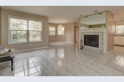 16046 Fairfield Drive, Plainfield, IL 60586 - Photo 4