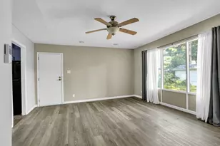 1810 Greendale Dr, Champaign, IL 61821 - Photo 6