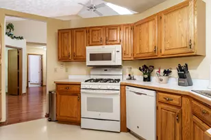13273 Weatherfield Way, Roscoe, IL 61073 - Photo 16