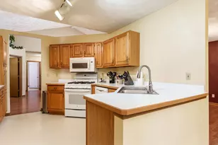 13273 Weatherfield Way, Roscoe, IL 61073 - Photo 14