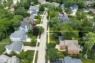 1125 Greenbriar Ln, Northbrook, IL 60062 - Photo 2