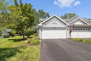 560 Jennifer Cir, Mundelein, IL 60060 - Photo 1
