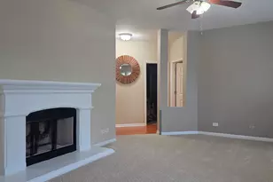 101 N Spruce Ave, Wood Dale, IL 60191 - Photo 6