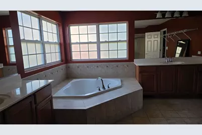 101 N Spruce Avenue, Wood Dale, IL 60191 - Photo 14