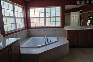 101 N Spruce Ave, Wood Dale, IL 60191 - Photo 14
