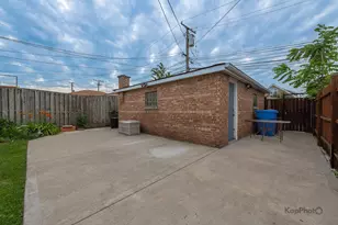 3933 W 69th Pl, Chicago, IL 60629 - Photo 28
