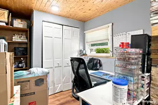 360 Hickory Dr, Crystal Lake, IL 60014 - Photo 12