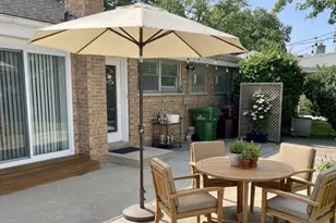 9521 N Kildare Ave, Skokie, IL 60076 - Photo 10