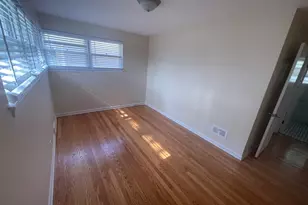 9521 N Kildare Ave, Skokie, IL 60076 - Photo 6