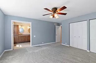 2000 College Green Dr, Elgin, IL 60123 - Photo 14