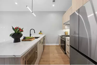 7006 N Glenwood Avenue #302, Chicago, IL 60626 - Photo 2