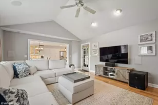 2 N Richmond Ct, Lake Zurich, IL 60047 - Photo 12