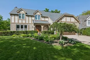2 N Richmond Ct, Lake Zurich, IL 60047 - Photo 1