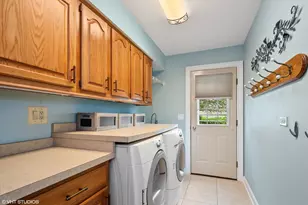 2 N Richmond Ct, Lake Zurich, IL 60047 - Photo 14