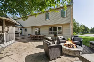2 N Richmond Ct, Lake Zurich, IL 60047 - Photo 32