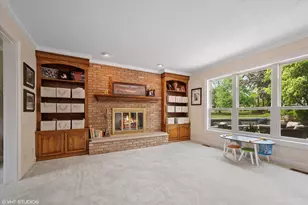 2 N Richmond Ct, Lake Zurich, IL 60047 - Photo 6