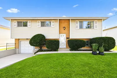 78 S Evergreen Avenue, Addison, IL 60101 - Photo 1