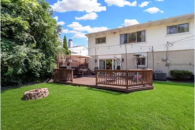 9020 Meadowview Drive, Hickory Hills, IL 60457 - Photo 28