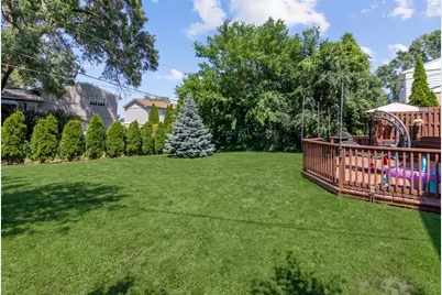 9020 Meadowview Drive, Hickory Hills, IL 60457 - Photo 32