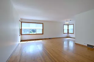 1032 Daniel Dr, Bensenville, IL 60106 - Photo 4