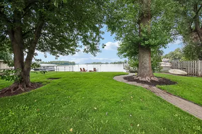 35672 N Sheridan Drive, Fox Lake, IL 60020 - Photo 4