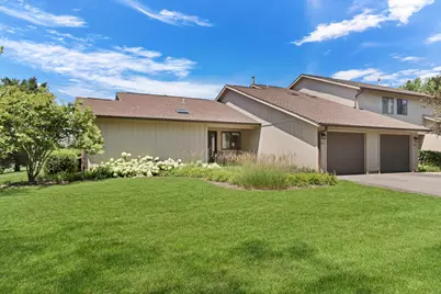 826 Shakespeare Drive #30, Grayslake, IL 60030 - Photo 2