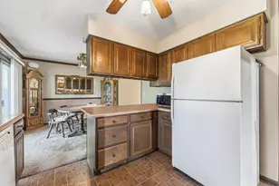 915 Carriage Dr, Algonquin, IL 60102 - Photo 4