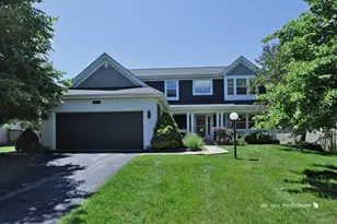 268 Pembrook Ln, Mundelein, IL 60060 - Photo 1