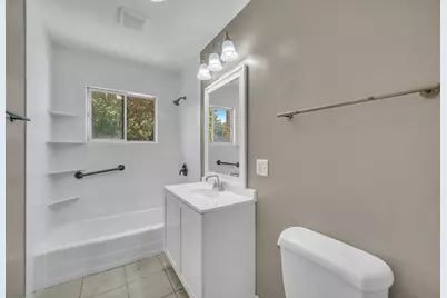 10 N Adams Drive, Addison, IL 60101 - Photo 12