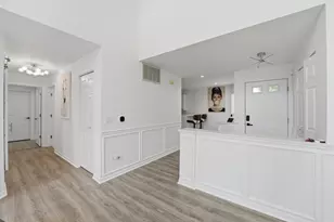 1117 Hawthorne Ln, Elk Grove Village, IL 60007 - Photo 4