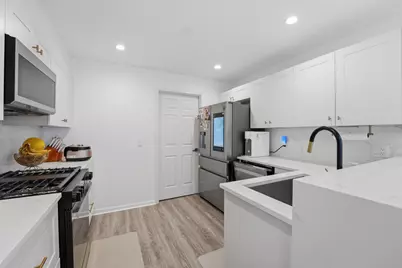 1117 Hawthorne Lane #1117, Elk Grove Village, IL 60007 - Photo 16