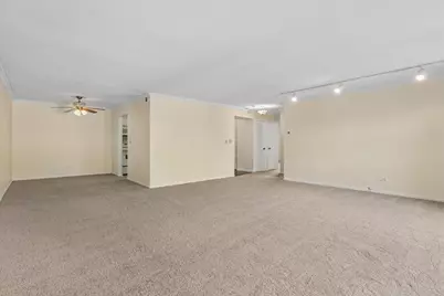 925 Spring Hill Drive #102, Northbrook, IL 60062 - Photo 8