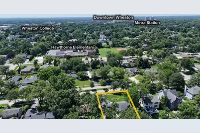 325 E Hawthorne Boulevard, Wheaton, IL 60187 - Photo 2