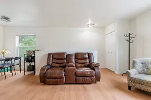 883 Wellington Ave, Elk Grove Village, IL 60007 - Photo 6