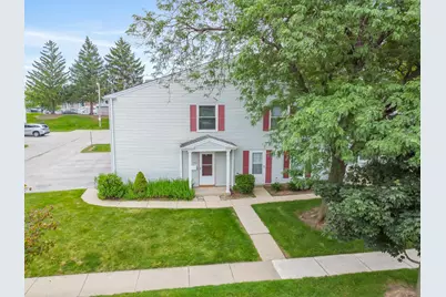 883 Wellington Avenue #61, Elk Grove Village, IL 60007 - Photo 2