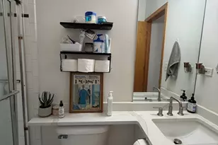 865 W Buckingham Pl, Chicago, IL 60657 - Photo 2