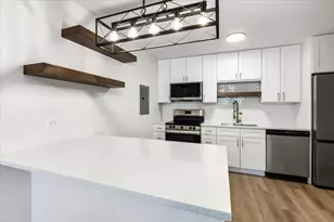929 Washington St, Evanston, IL 60202 - Photo 2