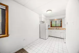 109 S Elmwood Ave, Oak Park, IL 60302 - Photo 4