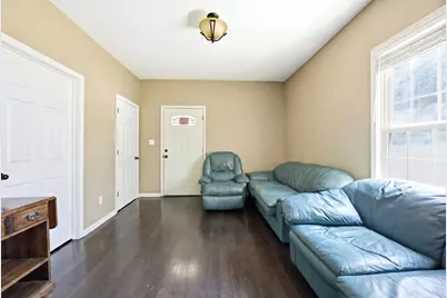 344 N Worth Avenue, Elgin, IL 60123 - Photo 8