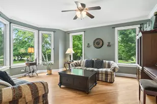8 Rose Ln, Hawthorn Woods, IL 60047 - Photo 10