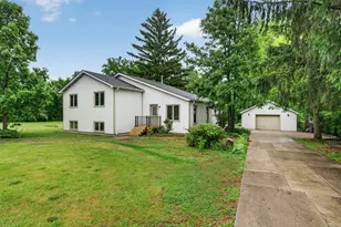 33 Valewood Rd, West Chicago, IL 60185 - Photo 1
