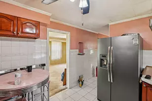 8853 S Troy Ave, Evergreen Park, IL 60805 - Photo 6